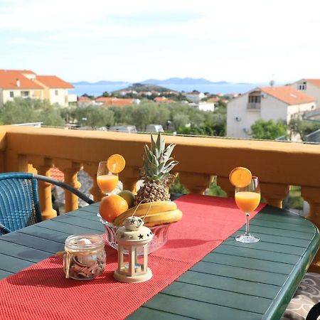 Apartmani Sarlija Pakoštane Exterior foto