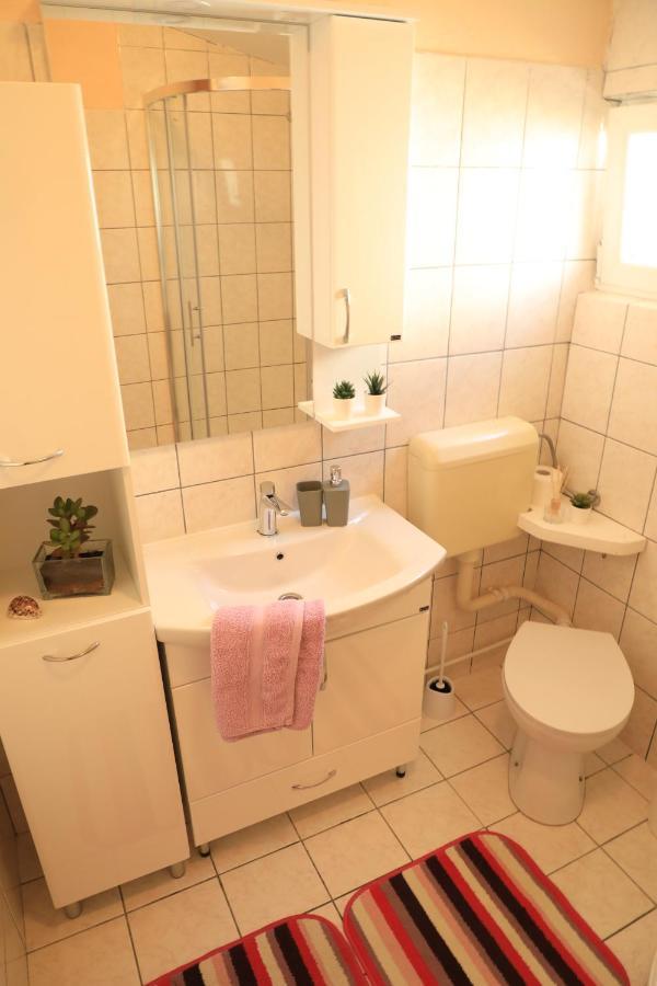 Apartmani Sarlija Pakoštane Exterior foto